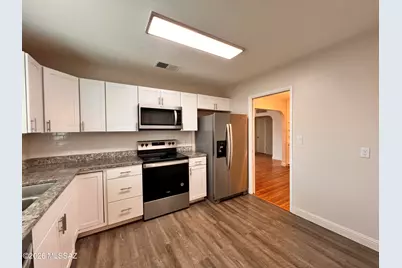4241 E 5th Street, Tucson, AZ 85711 - Photo 10