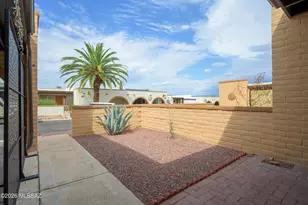 1405 W Camino Tolteca, Green Valley, AZ 85622 - Photo 8