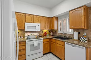 9452 E Calle Bolivar, Tucson, AZ 85715 - Photo 10