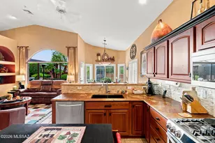 544 W Links Ln, Green Valley, AZ 85614 - Photo 14
