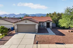 9479 E TOPOUT Peak Pl, Tucson, AZ 85710 - Photo 4