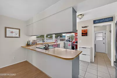 9042 E 5th Street, Tucson, AZ 85710 - Photo 16