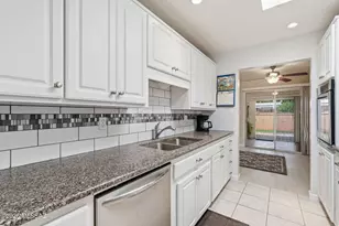 2423 N Sonoita Pl, Tucson, AZ 85712 - Photo 4