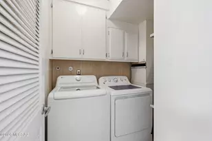 2423 N Sonoita Pl, Tucson, AZ 85712 - Photo 28