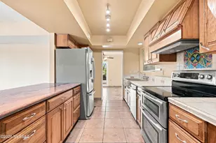 805 W Hermosa Pl, Green Valley, AZ 85614 - Photo 10