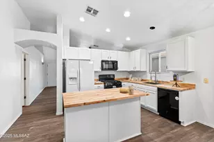 8806 E Mountain Spring Dr, Tucson, AZ 85747 - Photo 8