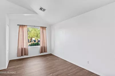 8806 E Mountain Spring Drive, Tucson, AZ 85747 - Photo 4