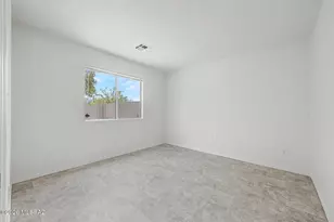 2141 S St Suzanne Dr, Tucson, AZ 85713 - Photo 18