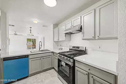 2141 S Saint Suzanne Drive, Tucson, AZ 85713 - Photo 6