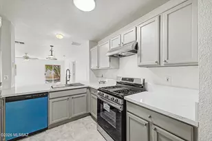 2141 S St Suzanne Dr, Tucson, AZ 85713 - Photo 6