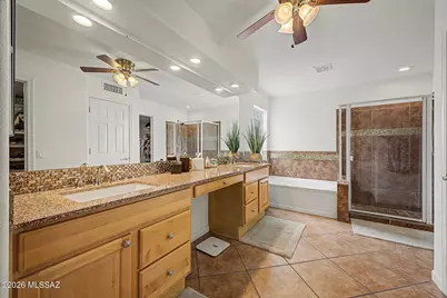 12410 N Echo Valley Drive, Oro Valley, AZ 85755 - Photo 18
