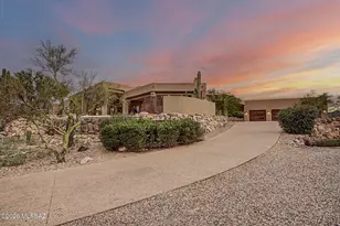 1567 N Saguaro Cliffs Ct, Tucson, AZ 85745 - Photo 2