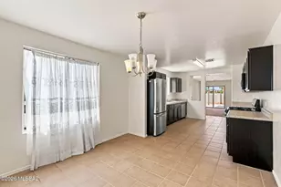 6469 S Vanishing Pointe Way, Tucson, AZ 85746 - Photo 12
