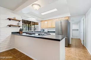 7331 E Lurlene Dr, Tucson, AZ 85730 - Photo 12