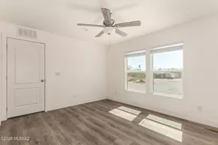 9415 S Vicki Dr, Tucson, AZ 85736 - Photo 10