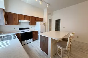 8852 E Desert Verbena Pl, Tucson, AZ 85715 - Photo 10