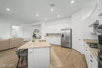 10869 N Stonebridge Drive, Oro Valley, AZ 85742 - Photo 16