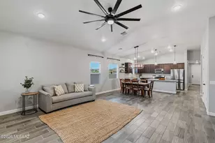 11670 W Tom Henry Way, Marana, AZ 85653 - Photo 14