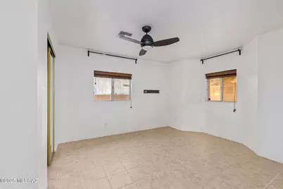 933 N Columbus Boulevard, Tucson, AZ 85711 - Photo 24