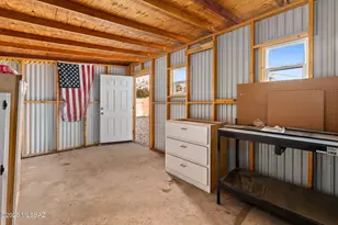 933 N Columbus Blvd, Tucson, AZ 85711 - Photo 32