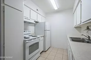 6331 N Barcelona Ct, Tucson, AZ 85704 - Photo 12