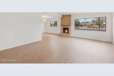 4402 E Blacklidge Drive, Tucson, AZ 85712 - Photo 12
