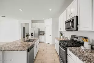 8686 N Calle La Canoa, Tucson, AZ 85742 - Photo 10