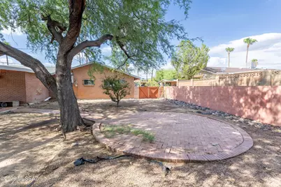 8542 E 23rd Street, Tucson, AZ 85710 - Photo 32