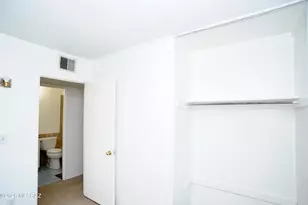 2102 S Rosemont Ave, Tucson, AZ 85711 - Photo 24