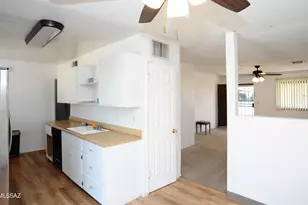 2102 S Rosemont Ave, Tucson, AZ 85711 - Photo 14