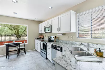 10440 N Fair Mountain Drive, Oro Valley, AZ 85737 - Photo 4