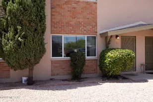 933 N Desert Ave, Tucson, AZ 85711 - Photo 22