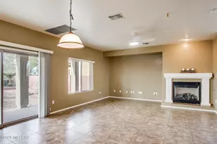 8371 N Amber Burst Dr, Tucson, AZ 85743 - Photo 8