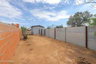 329 W Macarthur St, Tucson, AZ 85714 - Photo 14