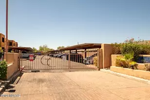 1810 E Blacklidge Dr, Tucson, AZ 85719 - Photo 2