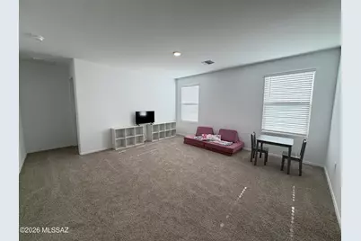 10442 W Guildford Lane, Marana, AZ 85653 - Photo 8