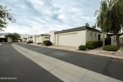 7306 E Cascada Circle, Tucson, AZ 85715 - Photo 4
