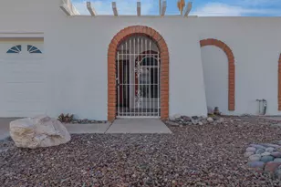 9501 E Barrudean Hills St, Tucson, AZ 85748 - Photo 4