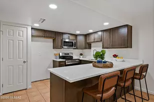 9501 E Barrudean Hills St, Tucson, AZ 85748 - Photo 12
