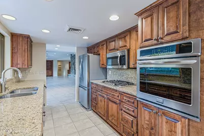 425 W Rapa Place, Tucson, AZ 85737 - Photo 14