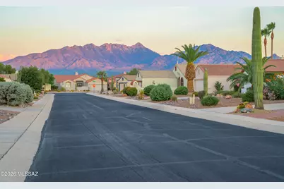 601 W Links Lane, Green Valley, AZ 85614 - Photo 2