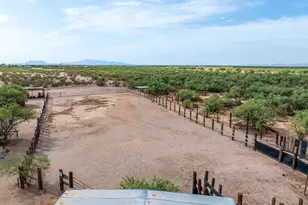 17201 W Silverbell Rd, Marana, AZ 85653 - Photo 14