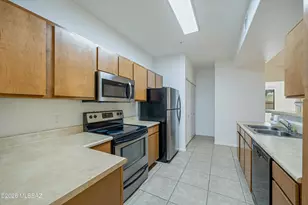 2550 E River Rd, Tucson, AZ 85718 - Photo 12