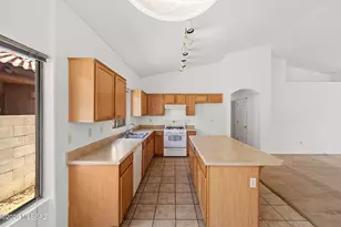 384 E Camino Del Pinsapo, Sahuarita, AZ 85629 - Photo 12