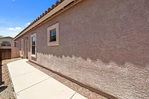 384 E Camino Del Pinsapo, Sahuarita, AZ 85629 - Photo 4