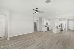 7846 S Wild Prairie Dr S, Tucson, AZ 85757 - Photo 10