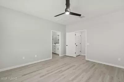 7846 S Wild Prairie Drive S, Tucson, AZ 85757 - Photo 12