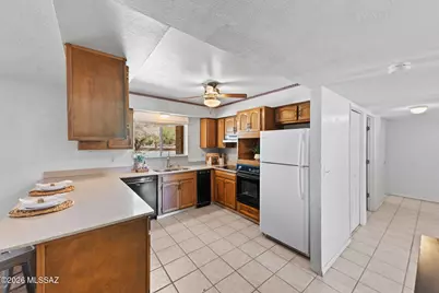 3221 N Riverbend Circle E, Tucson, AZ 85750 - Photo 14