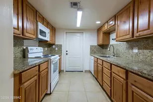 7486 E Deeps Way, Tucson, AZ 85710 - Photo 12