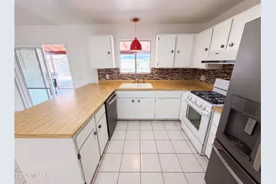 7949 E Manitoba Place, Tucson, AZ 85730 - Photo 10